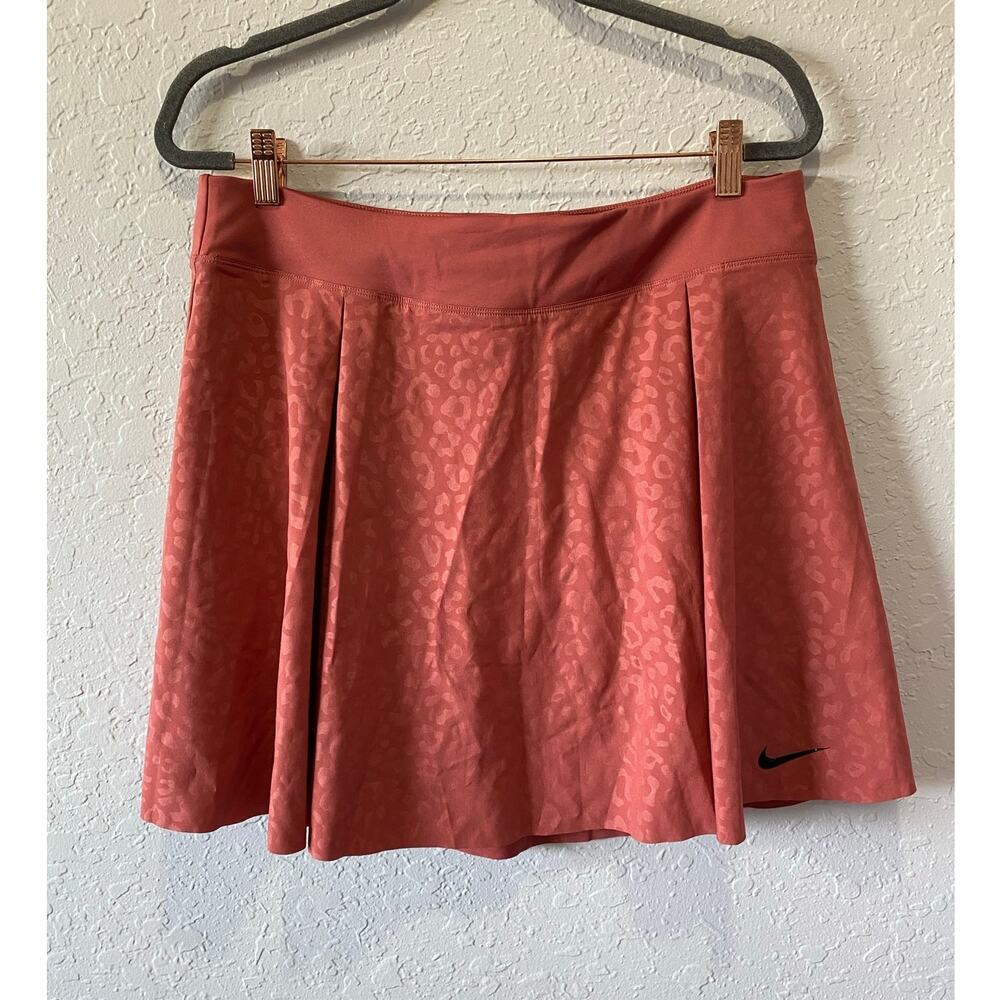 NIKE STANDARD FIT PINKSICLE LEOPARD PRINT EMBOSSED PLEATED TENNIS SKORT XL